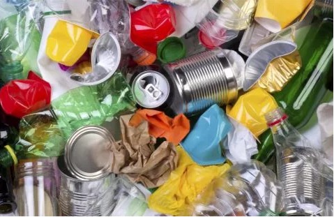 Resort klimatu zapowiada nowy projekt w sprawie recyklingu opakowań